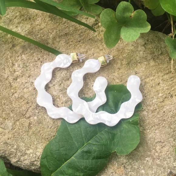 FREE when bundled! White Scalloped Hoop Earrings! - Picture 3 of 4